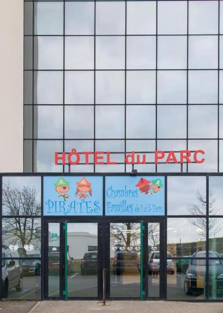 Hotel Du Parc - Pirates Chasseneuil-du-Poitou Exterior photo